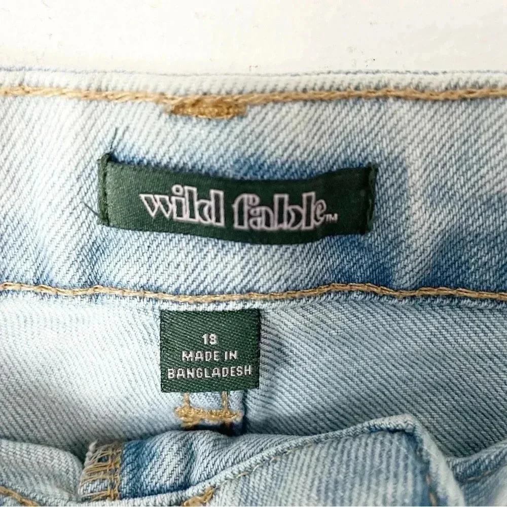 Wild Fable Women’s Highest Rise Denim Raw Hem Light Wash Shorts Size 18 - Picture 5 of 9
